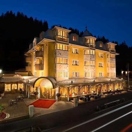 Alpen Suite Hotel Madonna エクステリア 写真