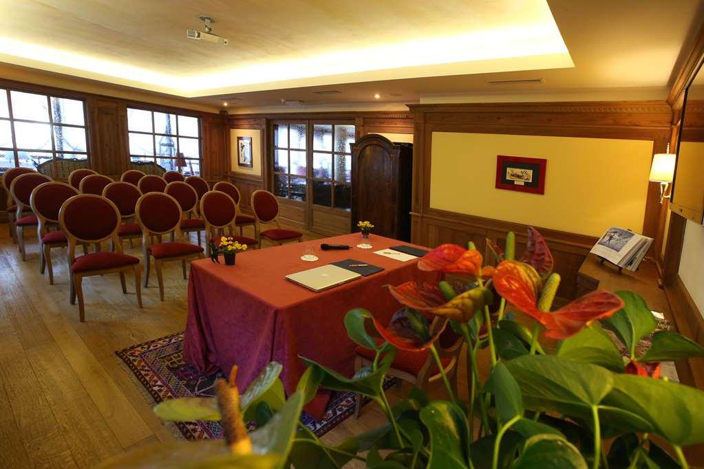 Alpen Suite Hotel Madonna 設備 写真