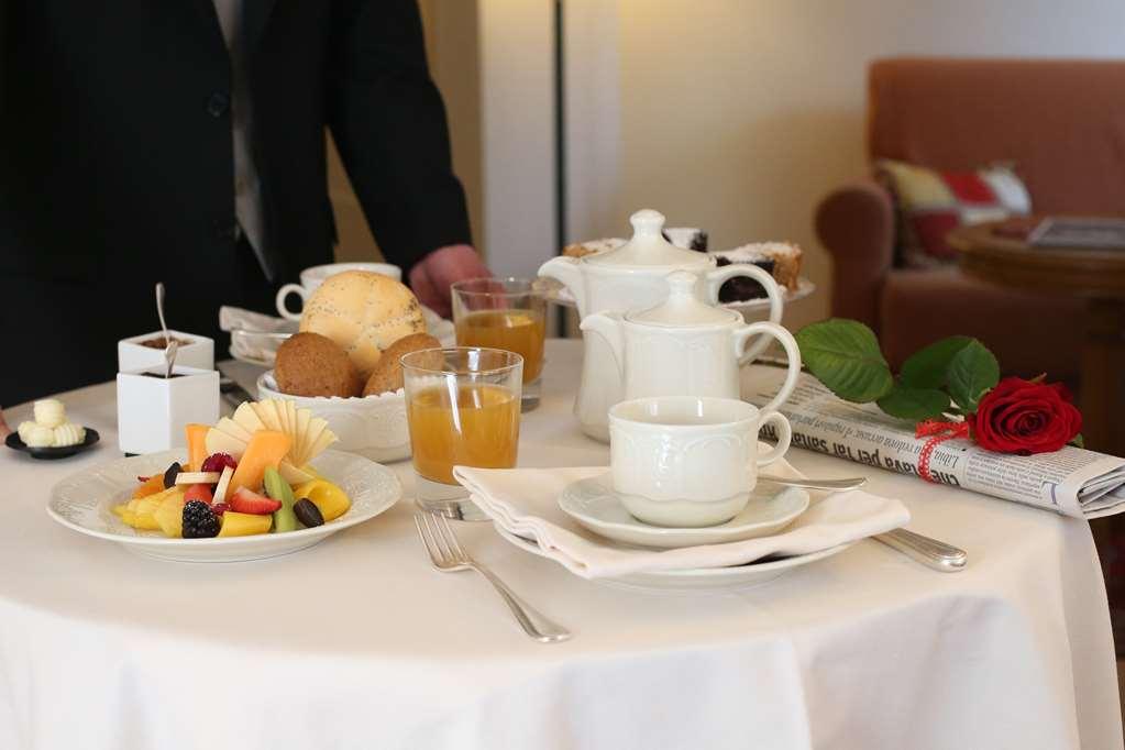 Alpen Suite Hotel Madonna レストラン 写真