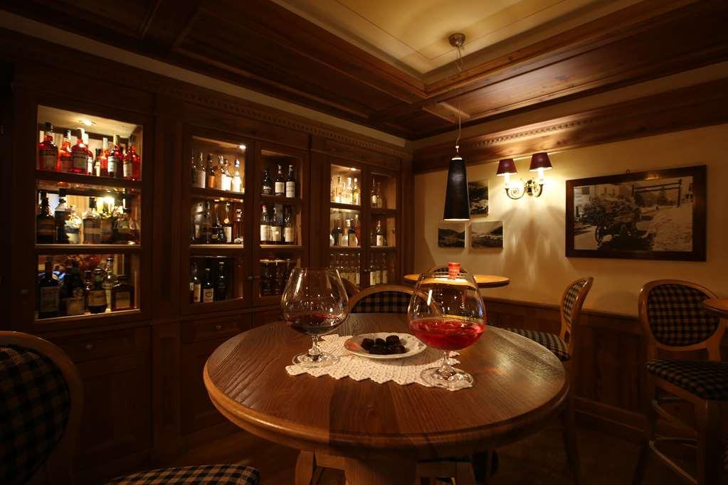Alpen Suite Hotel Madonna レストラン 写真