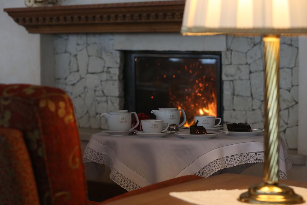 Alpen Suite Hotel Madonna エクステリア 写真