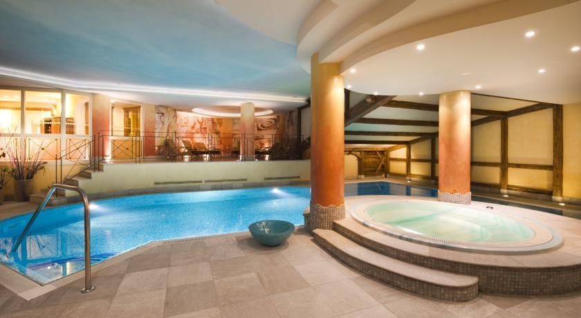 Alpen Suite Hotel Madonna エクステリア 写真