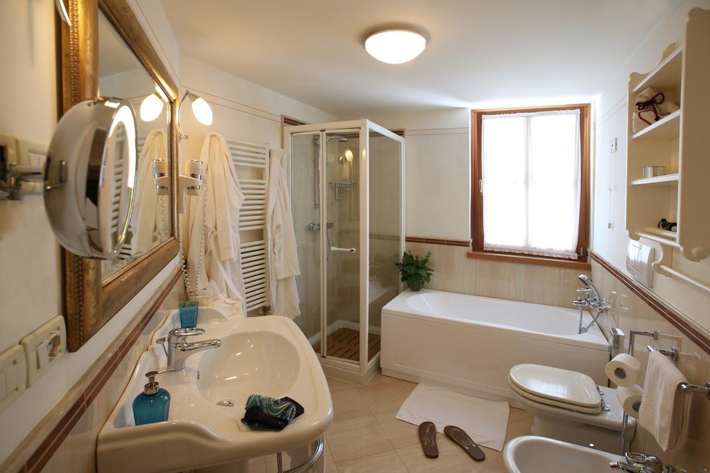 Alpen Suite Hotel Madonna エクステリア 写真