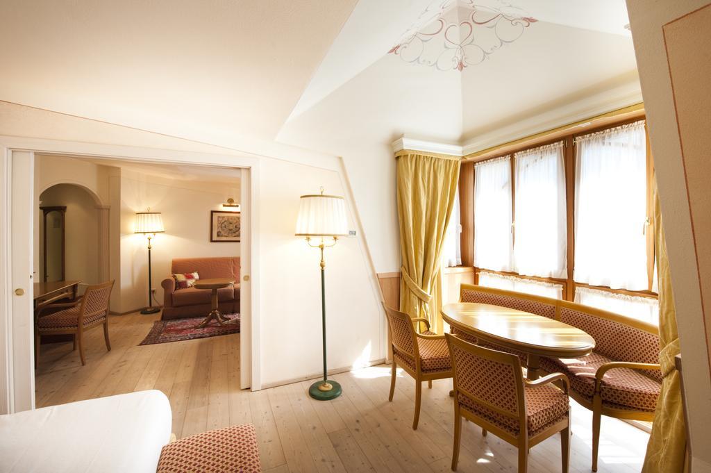 Alpen Suite Hotel Madonna エクステリア 写真