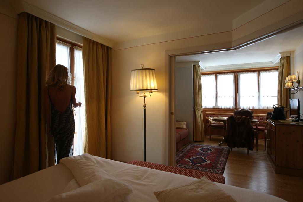 Alpen Suite Hotel Madonna エクステリア 写真