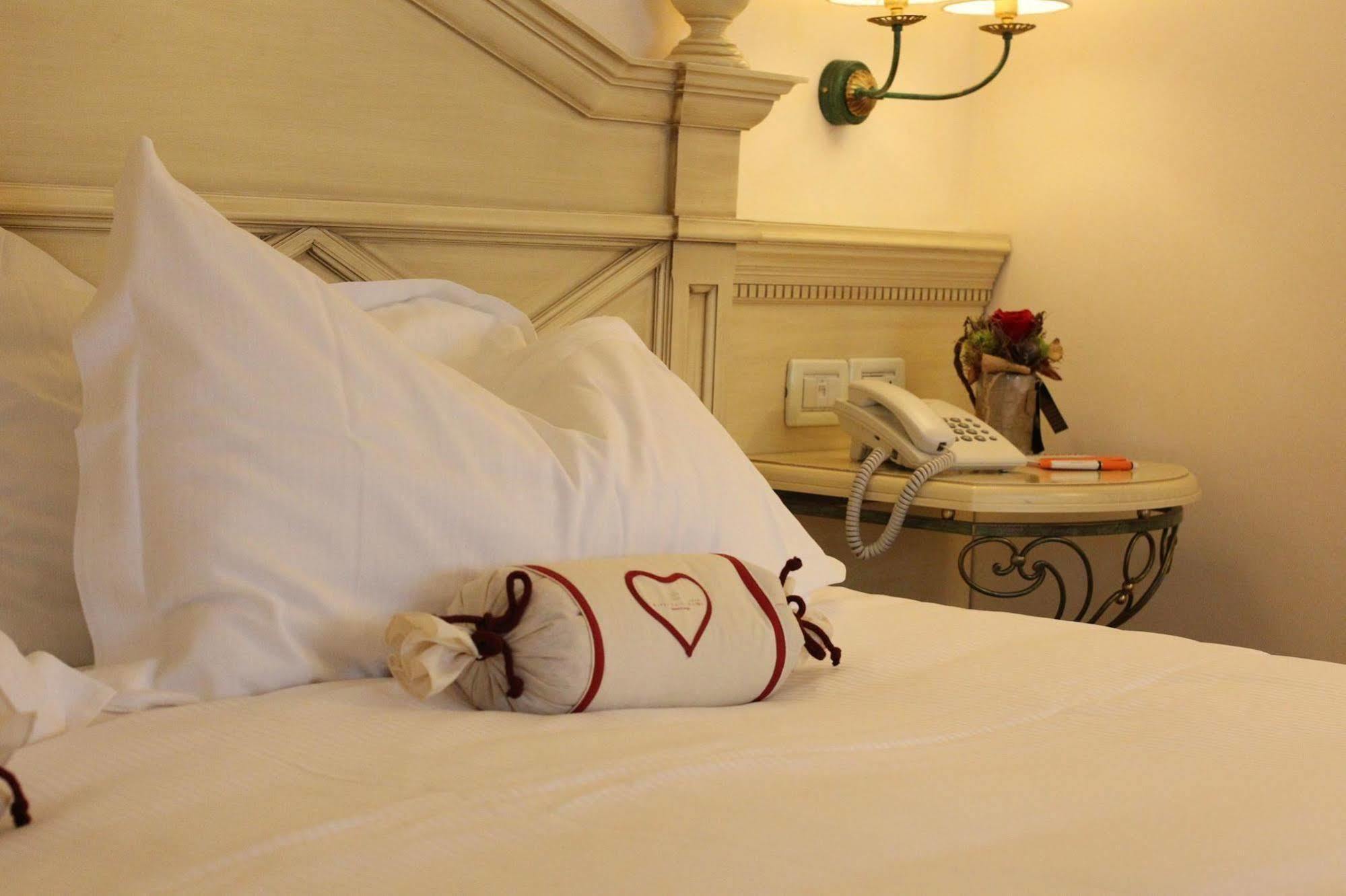 Alpen Suite Hotel Madonna エクステリア 写真