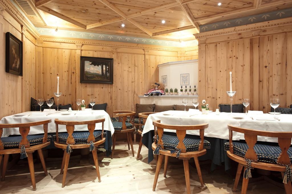 Alpen Suite Hotel Madonna エクステリア 写真